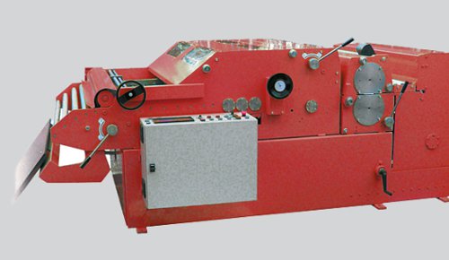 High-capacity heavy-duty cutting and slitting machine
