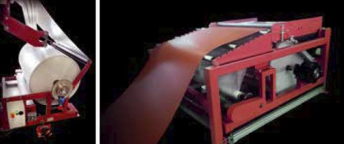 The anti-condensation membrane applicator will glue an anti-condensation felt underneath the steel strip before it enters the rollformer