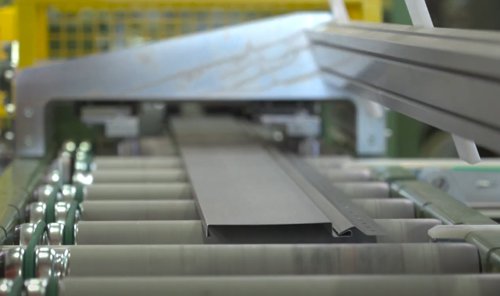 Wall panel coming out of a cassette rollformer