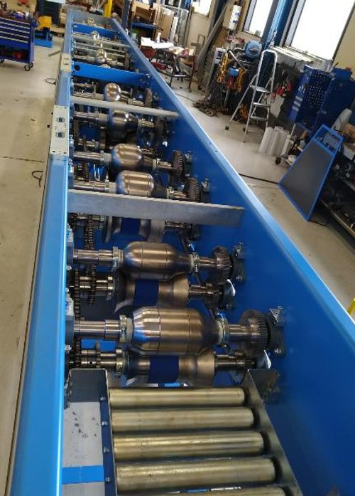 Forming rolls on an industrial gutter machine